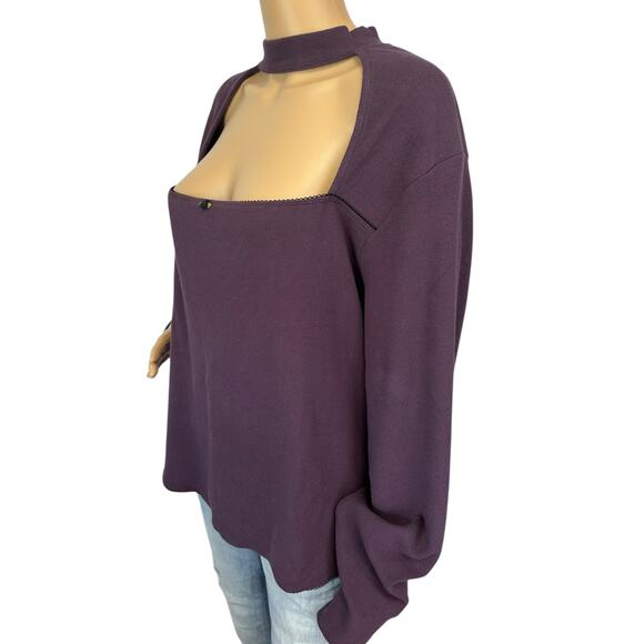 NWT Hot Topic Cosmic Aura Purple Long Sleeve Mock Neck Cutout Top Plus Size 5X - Picture 4 of 10